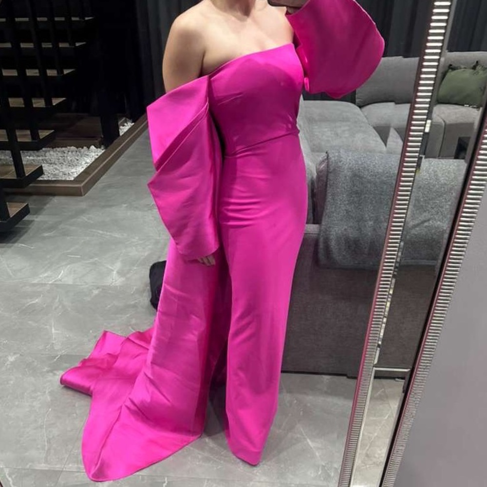 Solace London Pink Off-Shoulder Wedding Dress - Picture 6 of 8
